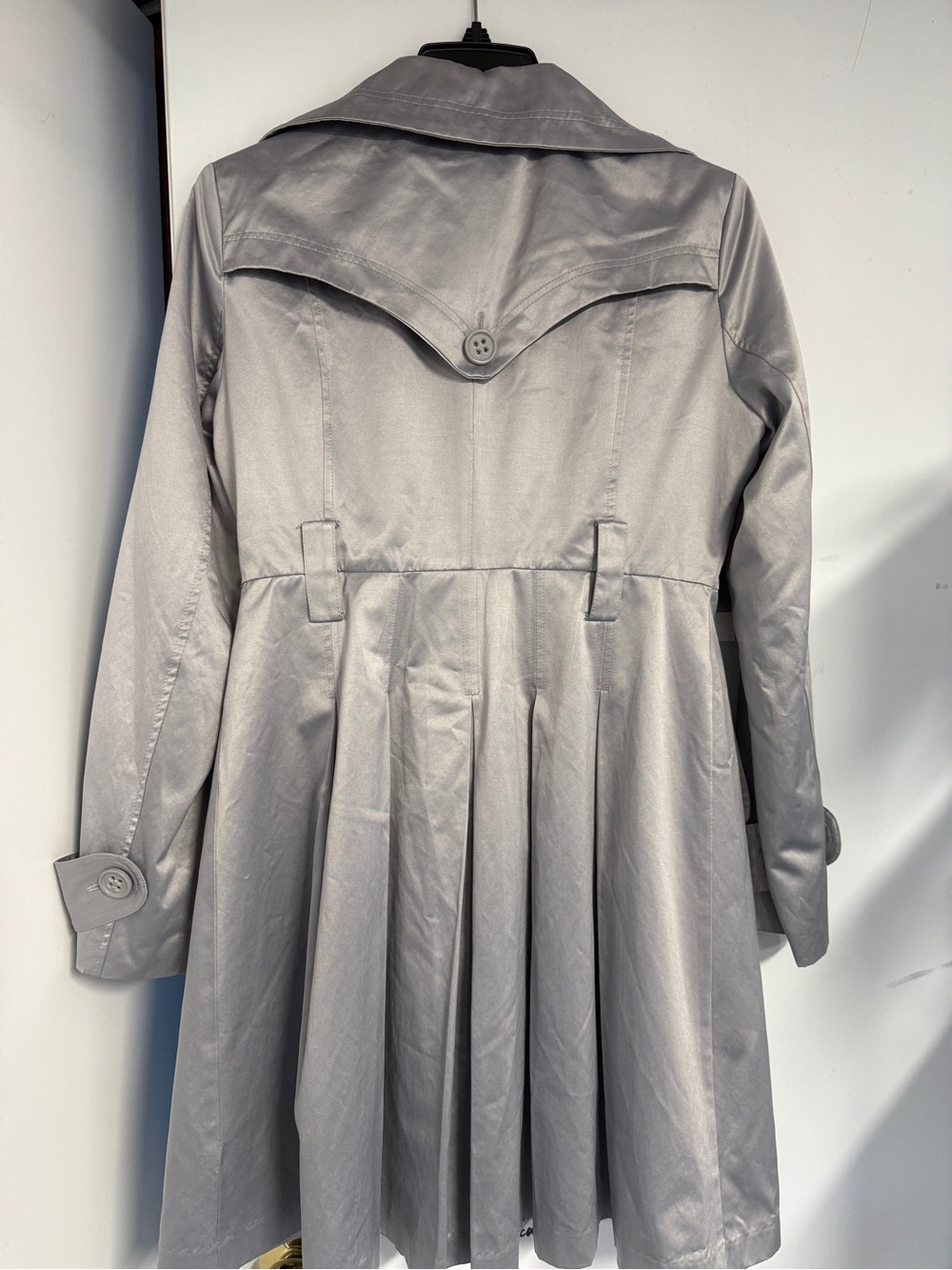 BEBE Metallic Silver Double-Breasted Trench Coat - Picture 4 of 4